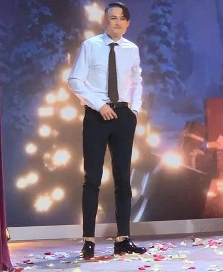 Появление рэпера в студии.