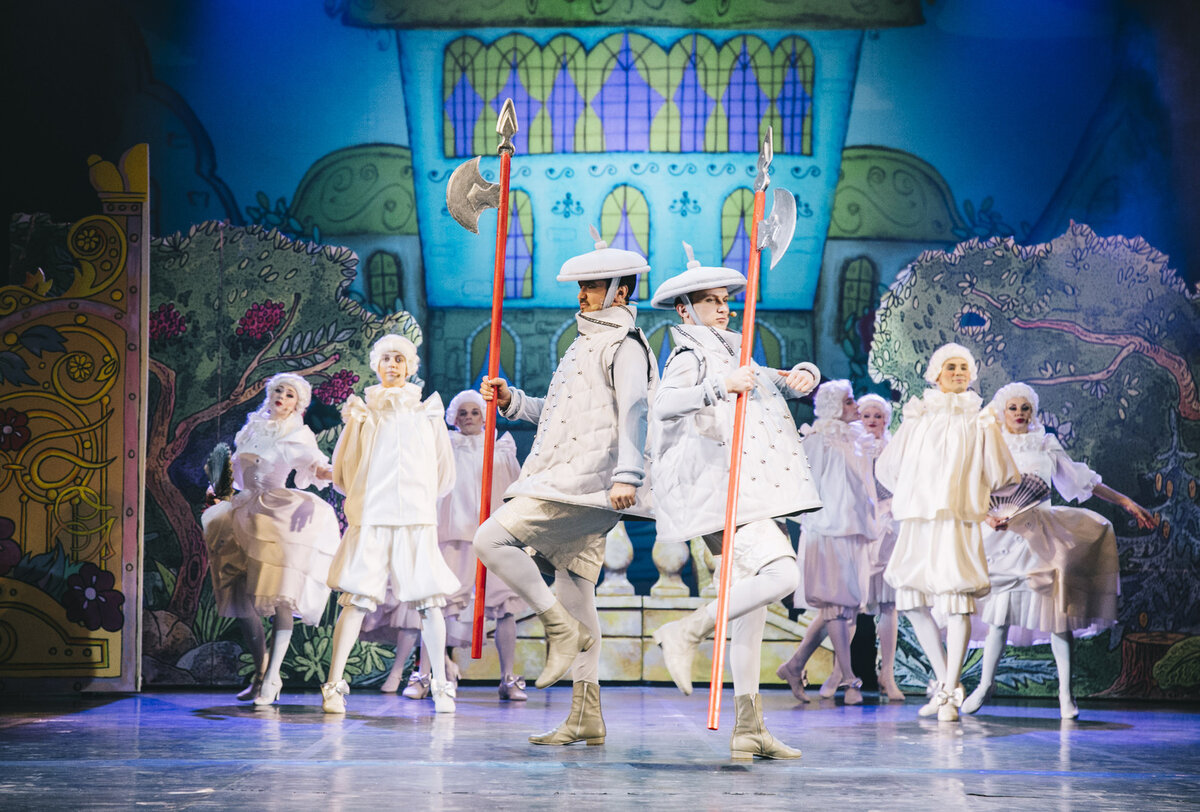 тема опера. презентация оперы. 3 музыкальных спектакля. опера это музыкальный спектакль. опера.