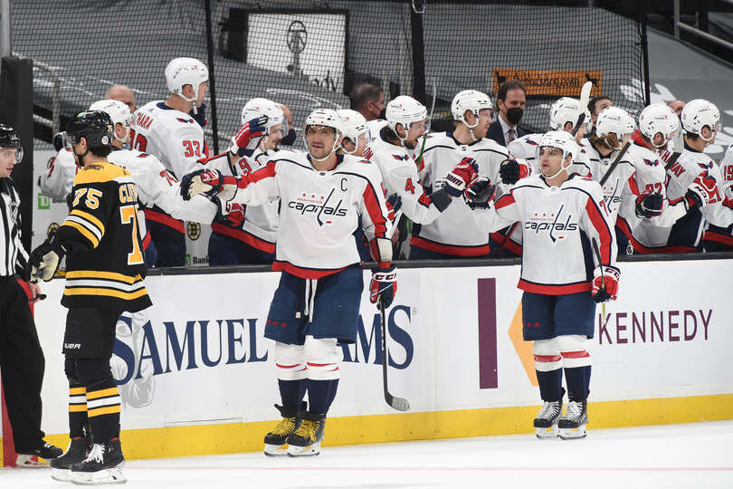 Александр Овечкин празднует очередной гол "Вашингтона" в ворота "Бостона". Фото: НХЛ