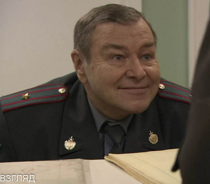 Кадр из сериала «Улица разбитых фонарей»