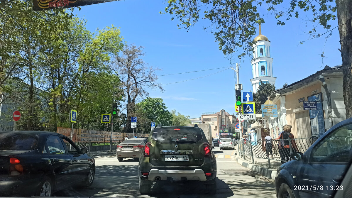 Судак - вечная пробка и отсутствие мест для парковки...