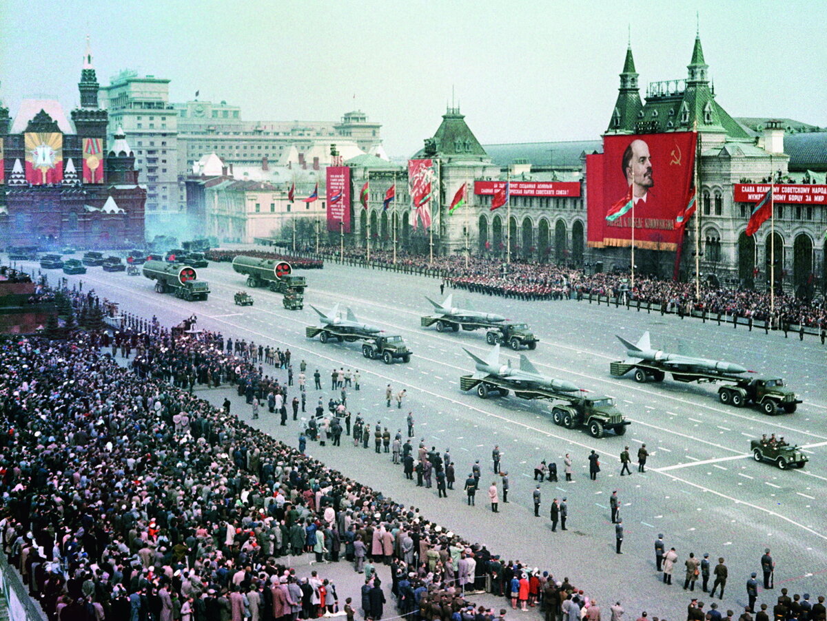 Парад победы 1965 года на красной площади в москве