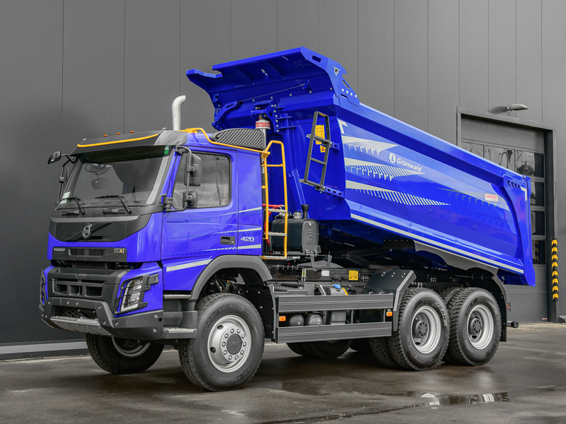 Volvo FMX D13 6x6 с надстройкой Grunwald объемом 16 куб.м. 