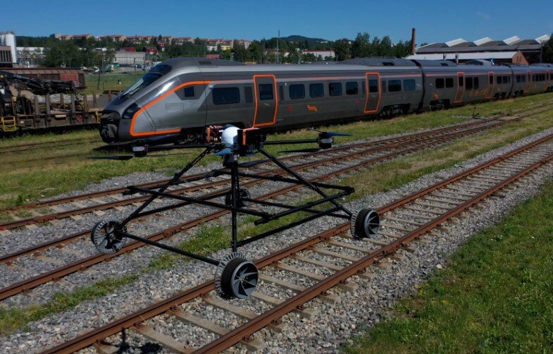 железнодорожный дрон Staaker, источник https://nordicunmanned.com/