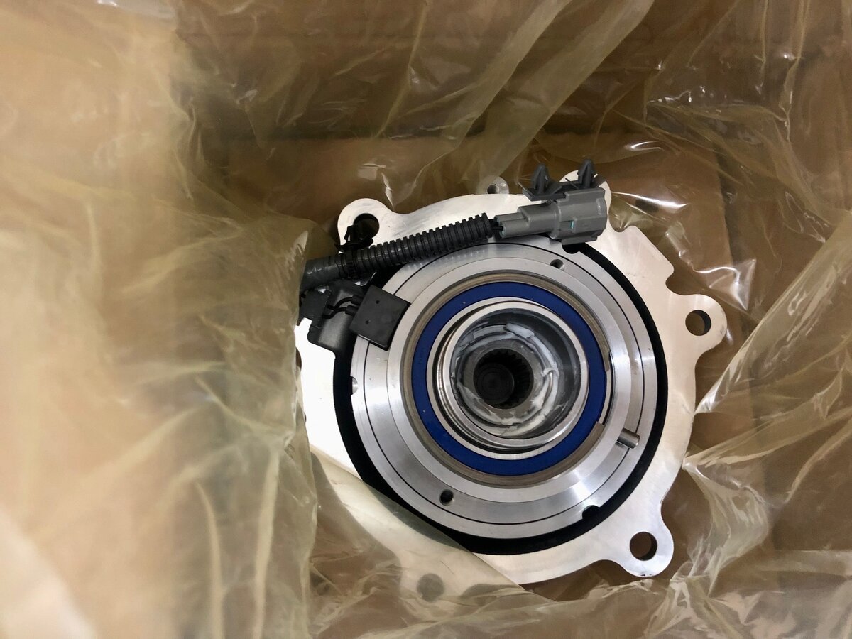 Муфта включения заднего моста тойота рав 4. Вискомуфта тойота рав 4. Рав 4 муфта заднего моста. Сальник муфты заднего привода ix35. Муфта редуктора mazda cx 5.