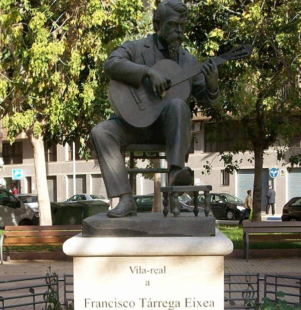Памятник Франсиско Таррега в Вильярреале.