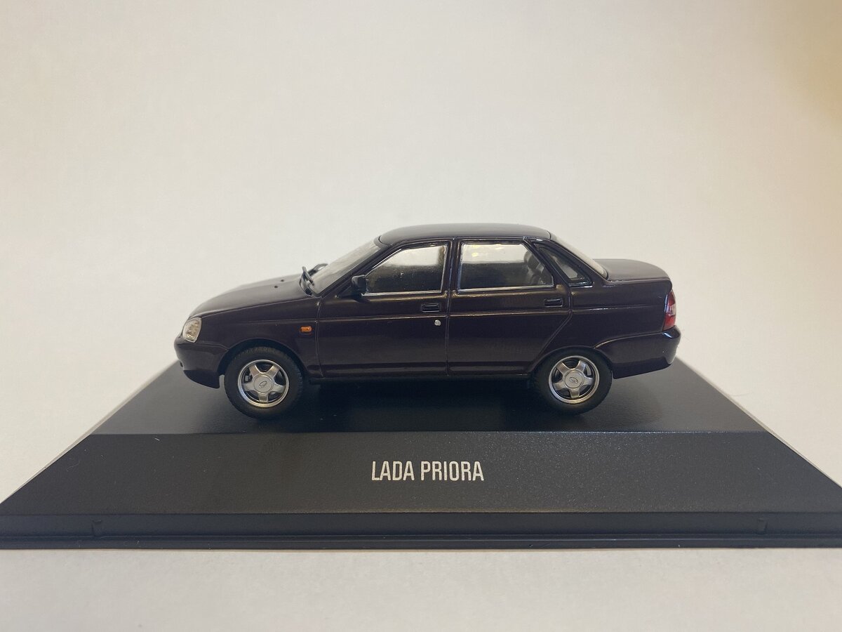 Лада седан, Баклажан - Lada Priora в масштабе 1/43 от DeAgostini (из серии  Автолегенды). | Модель и прототип | Дзен