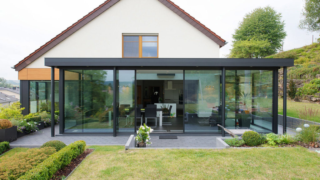 Остекление террасы под ключ по привлекательным ценам