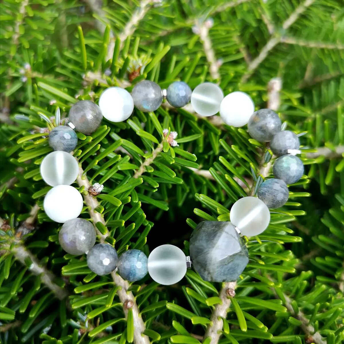 Браслет с лабрадором.