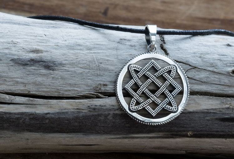 Оберег Лада