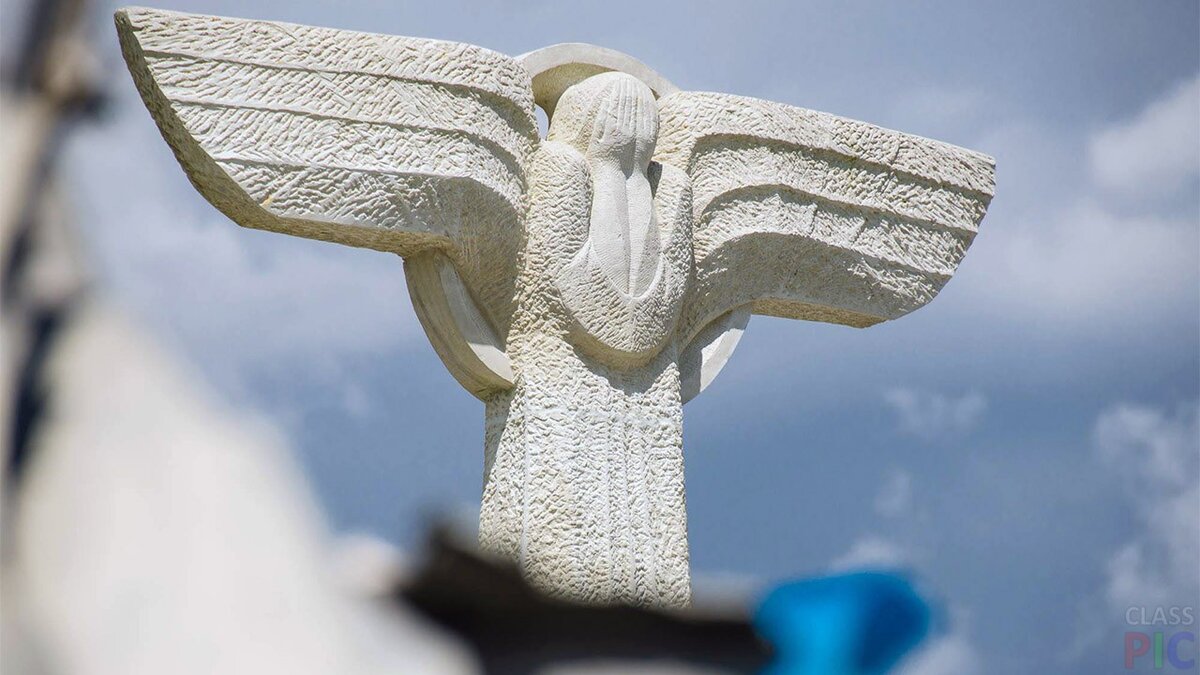 Спасибо, что подписались на мой канал, вы помогаете его развитию.  Памятник, установленный погибшим в Донбассе. Фото: classpic.ru