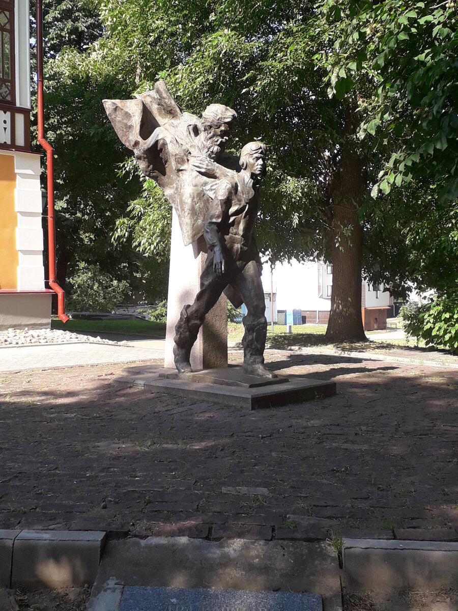  Памятник «Два капитана» 7 июля 2021 9:46