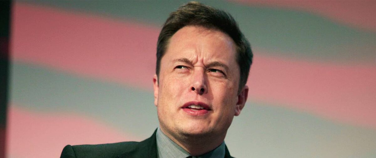 Илон Маск негодуэ