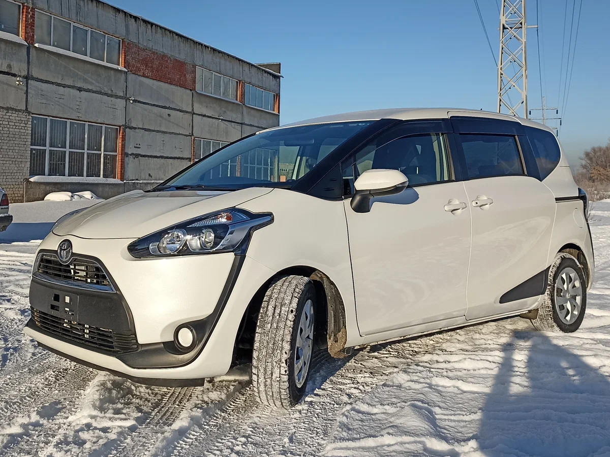 Toyota Sienta