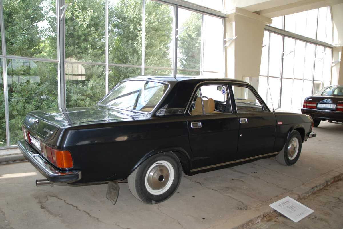 Черный – самый распространенный вариант окраски кузова ГАЗ-3102.