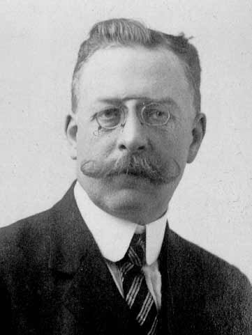 Виновник данной статьи - Луи Майар.