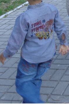 Фирменная рубашка для мальчика, фото автора. Модель - мой племянник.