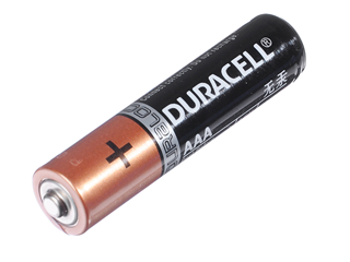 Мы привыкли к тому,  что пальчиковые батарейки работают,  пока подают хоть какие-то  мало мальские признаки жизни. На крайний случай их можно помять друг о друга, сжимая две батарейки в руке. Постучать по ним чем нибудь и т.д. (Фото из открытых интернет ресурсов.)