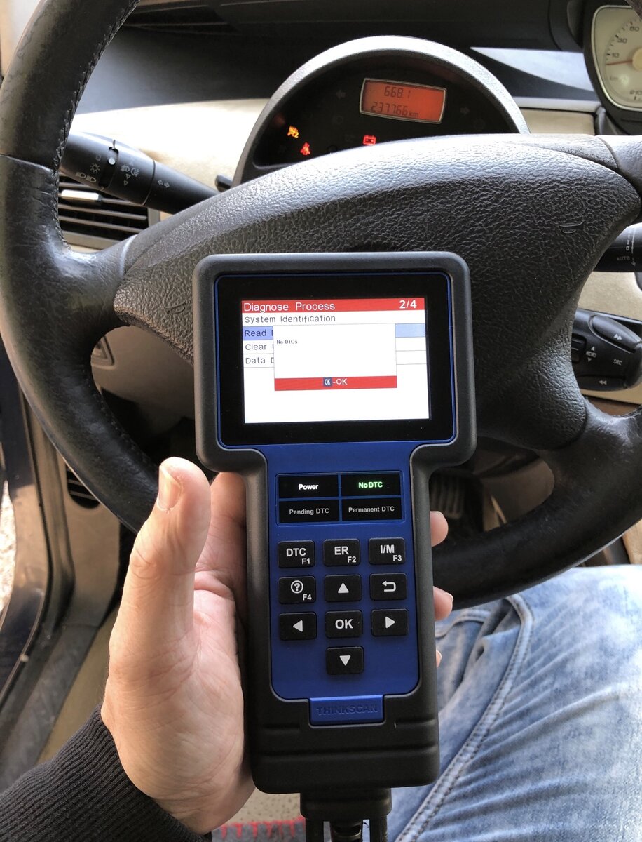 На фото лучшая бюджетная модель с полной поддержкой протоколов ThinkScan 601.