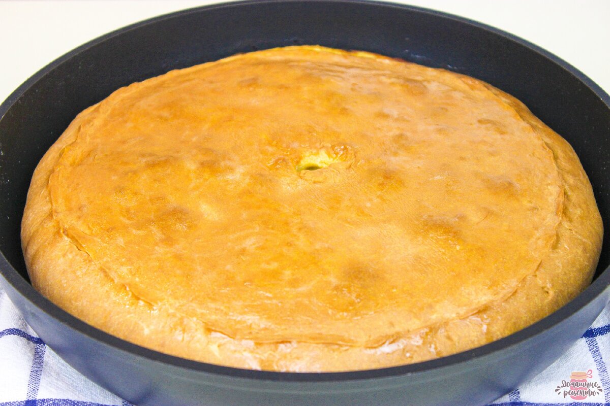 заливной рыбный пирог. пирог мясной слоеный. пирог с картошкой и сыром. рецепт пирога с картошкой на молоке. пирог с картошкой.