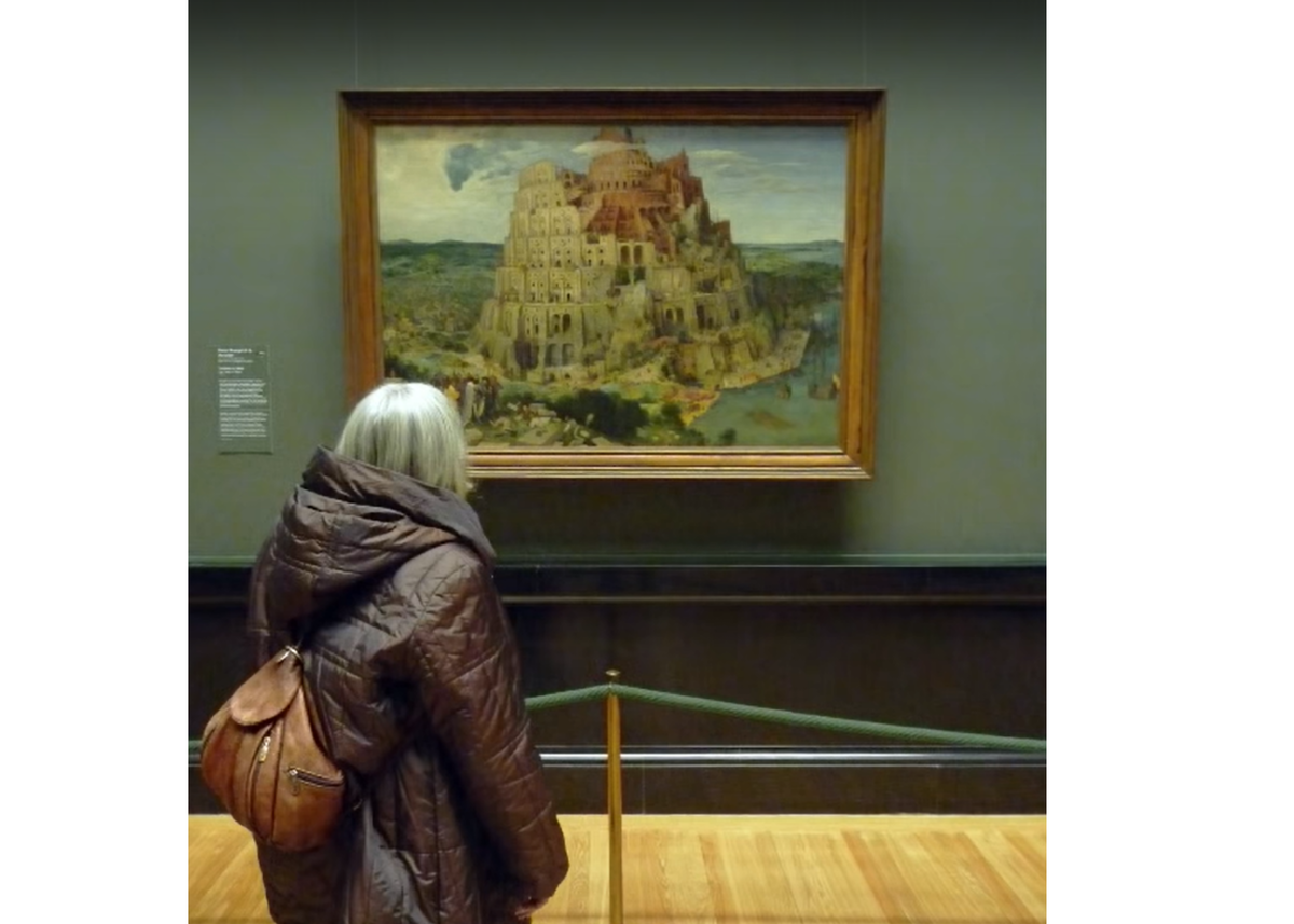 Посетительница в венском музее на фоне "Вавилонской башни"