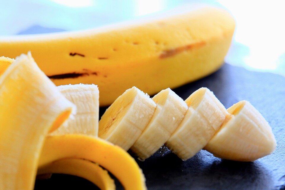 для лучшего усвоения кальция бананы нужно есть с йогуртом