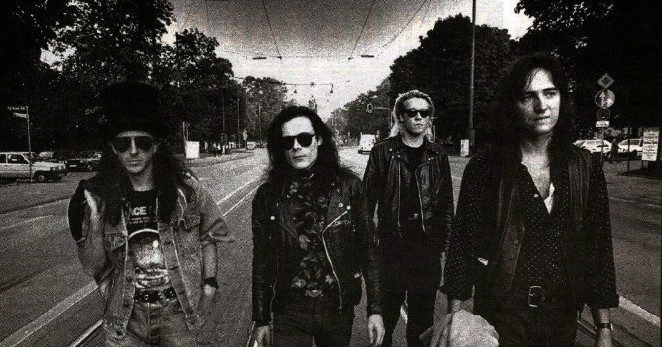 The Sisters Of Mercy: главные художники-оформители в готическом стиле