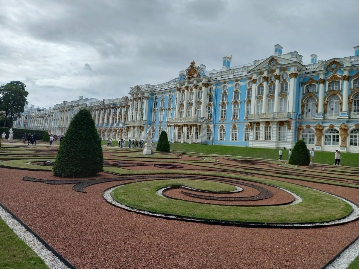 екатерининский дворец в москве