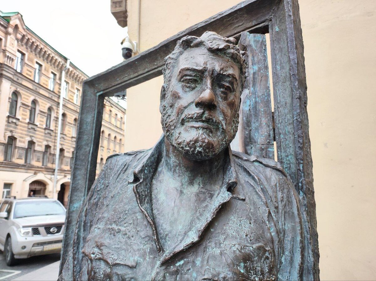 Попала в квартиру, где жил Сергей Довлатов. Рассказываю, что здесь сейчас. eka_z