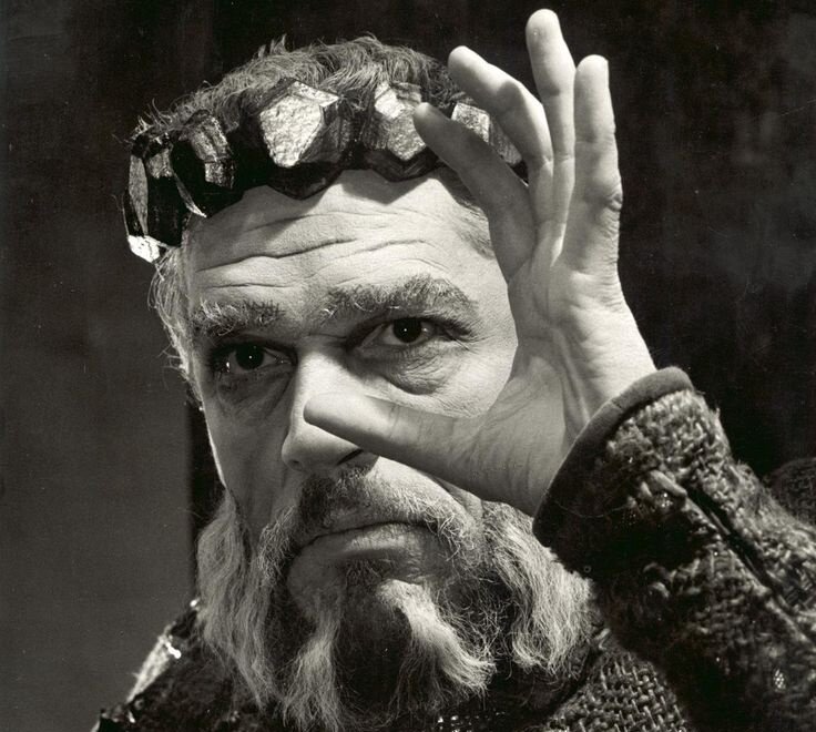 Пол Скофилд в роли Короля Лир