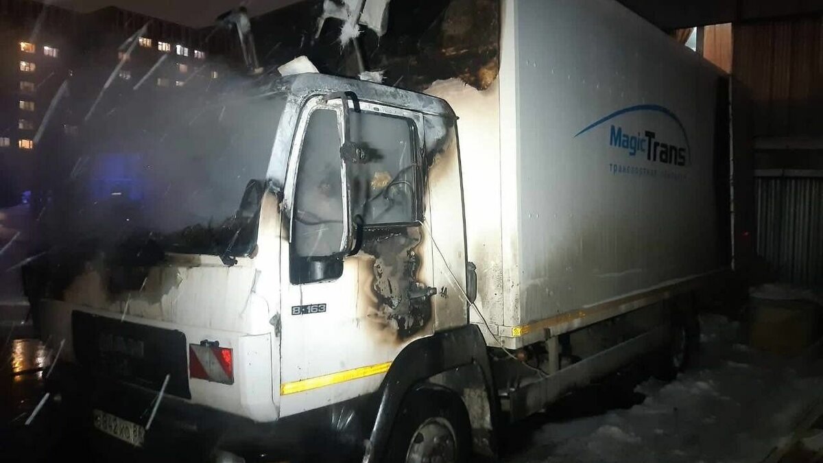     Следственный комитет начал проверку по факту пожара.