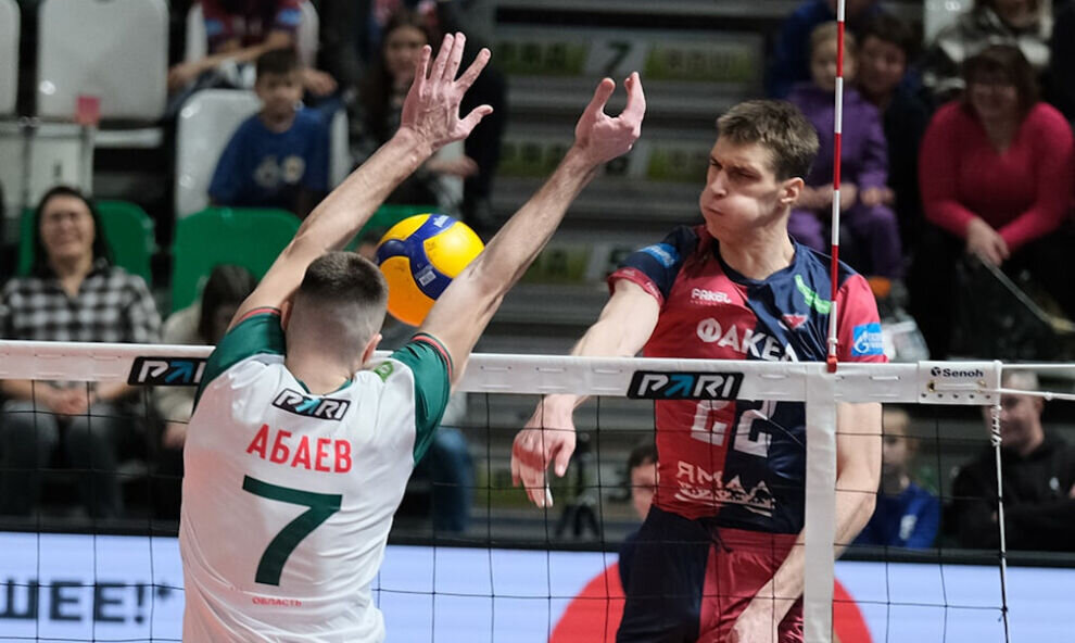    Новоуренгойский «Факел» дома уступил новосибирскому «Локомотиву»