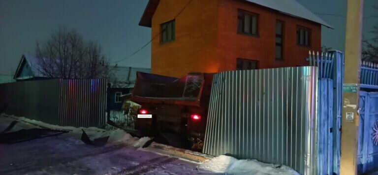    В Оренбурге водитель КАМАЗа насмерть сбил женщину Марина Шарт