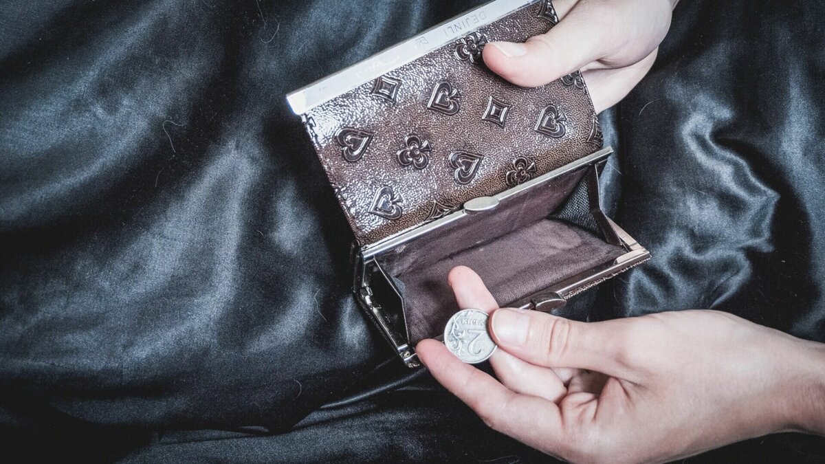     Почти у каждого шестого жителя Тюменской области в этом году выросли доходы — заработная плата стала больше у 17% работающего населения. Таковы данные исследования службы HeadHunter.