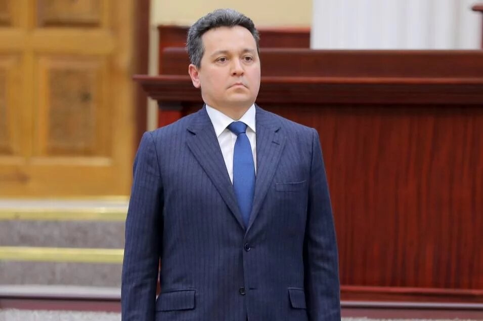 Реформы кабинета министров. Состав кабинета министров в англии в 18 веке. Киев дом правительства. Реформы кабинета министров. Британский парламент 19 век.