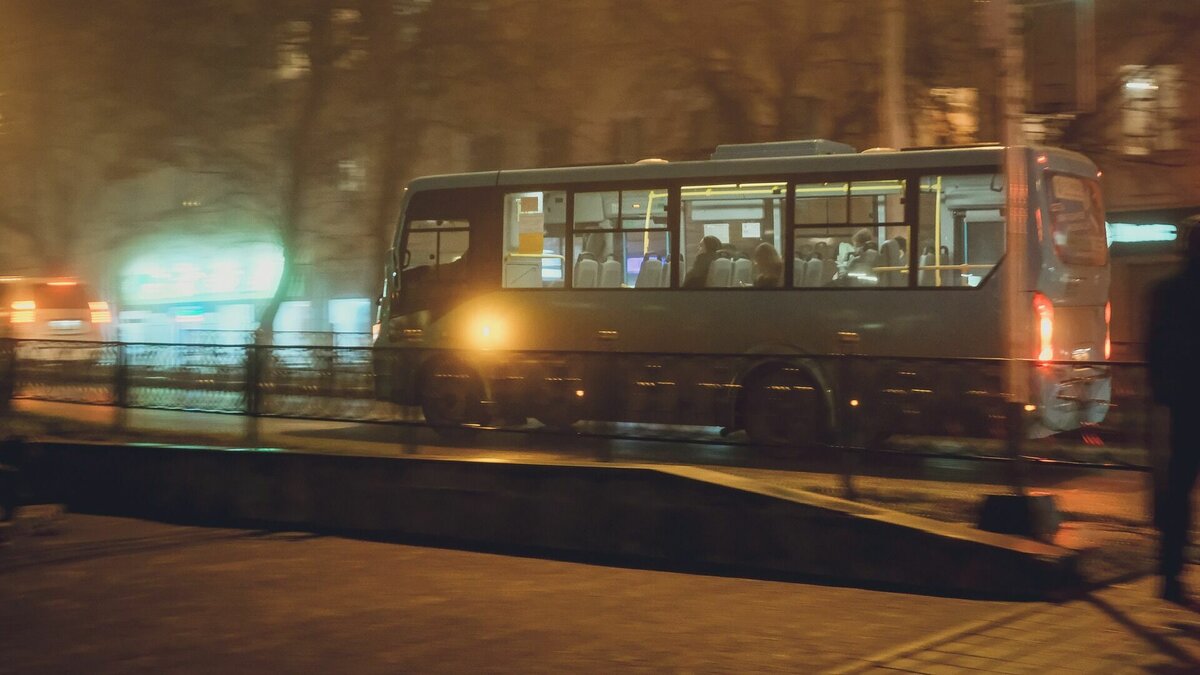     Местный житель разместил пост в паблике «ЧС Тюмень». Он пожаловался на то, что пассажиры и кондуктор замерзают в городском транспорте.