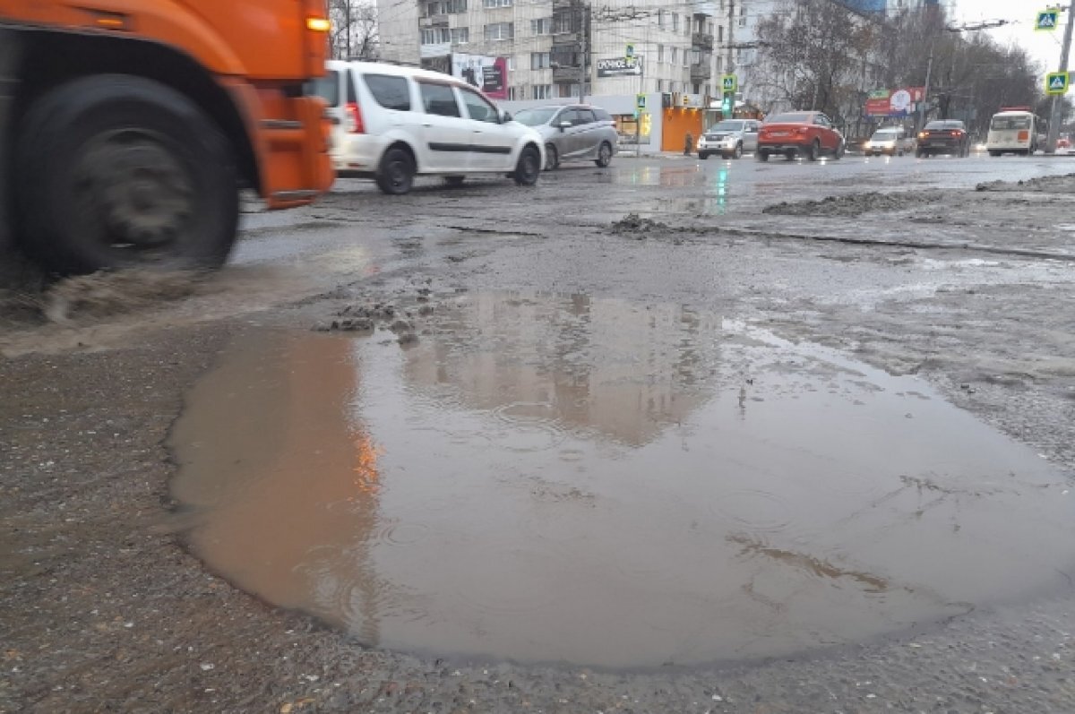    В Томске затопило участок проспекта Мира из-за аварии на теплотрассе