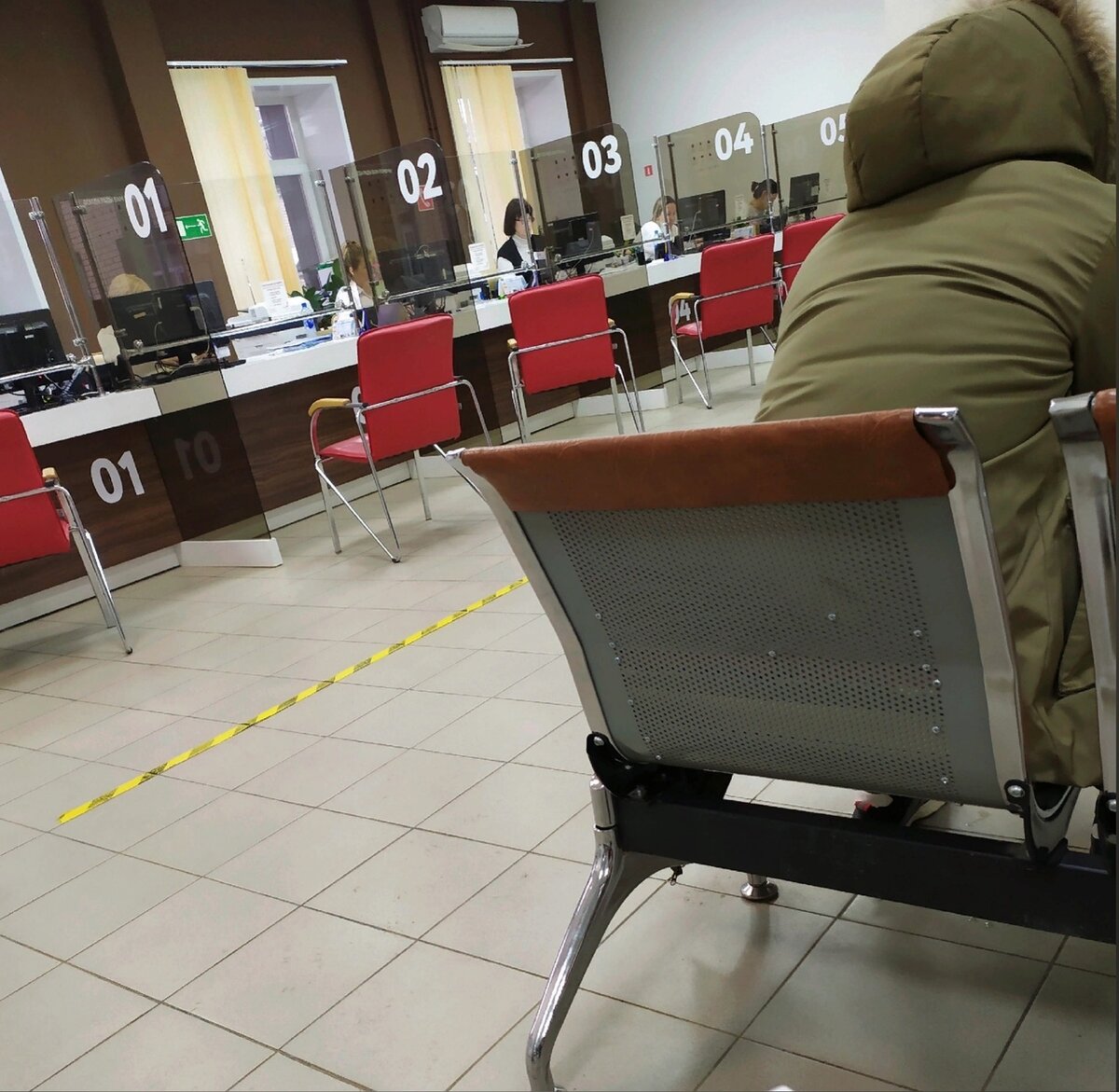 Операторы на месте, но никого не вызывают.