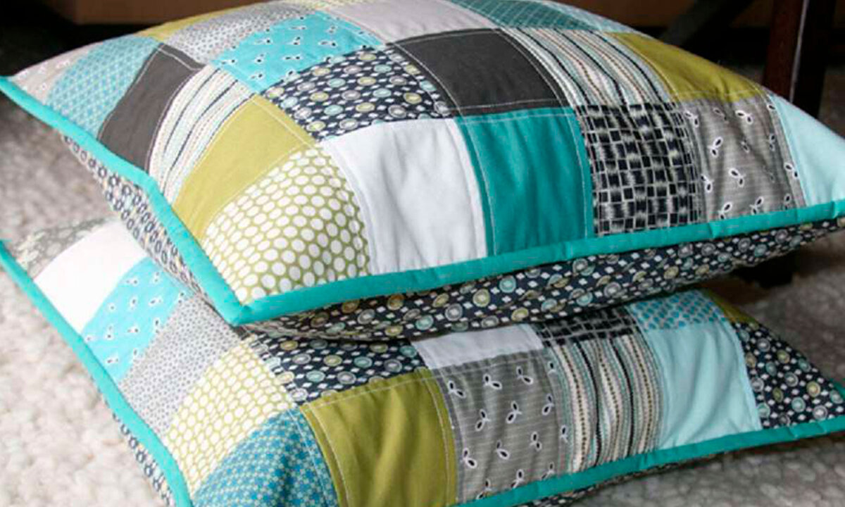 Подушки из лоскутков. Фото из сети Интернет
