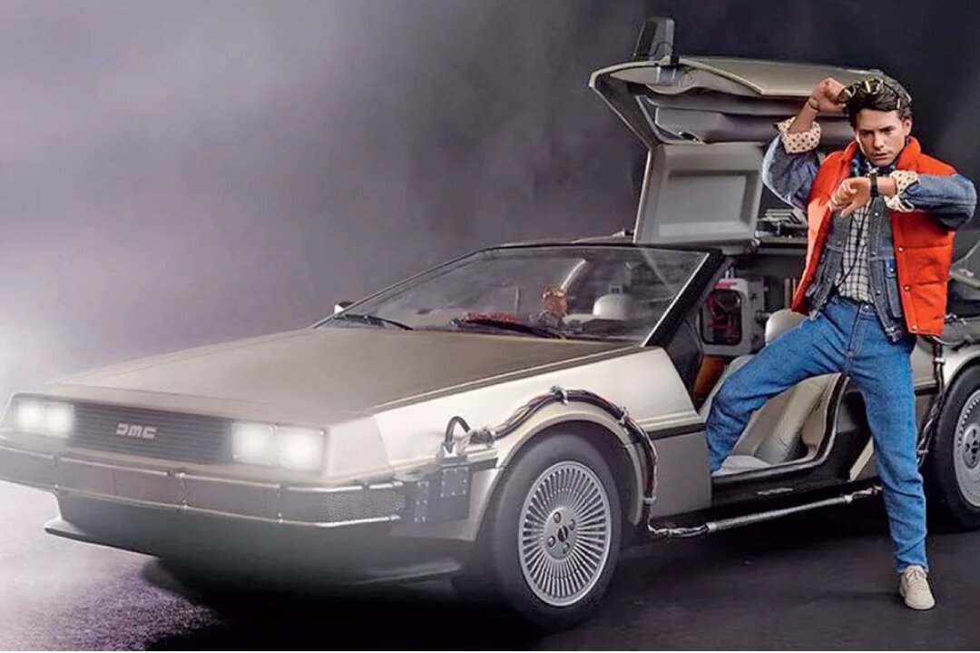 DELOREAN DMC 12 летающий