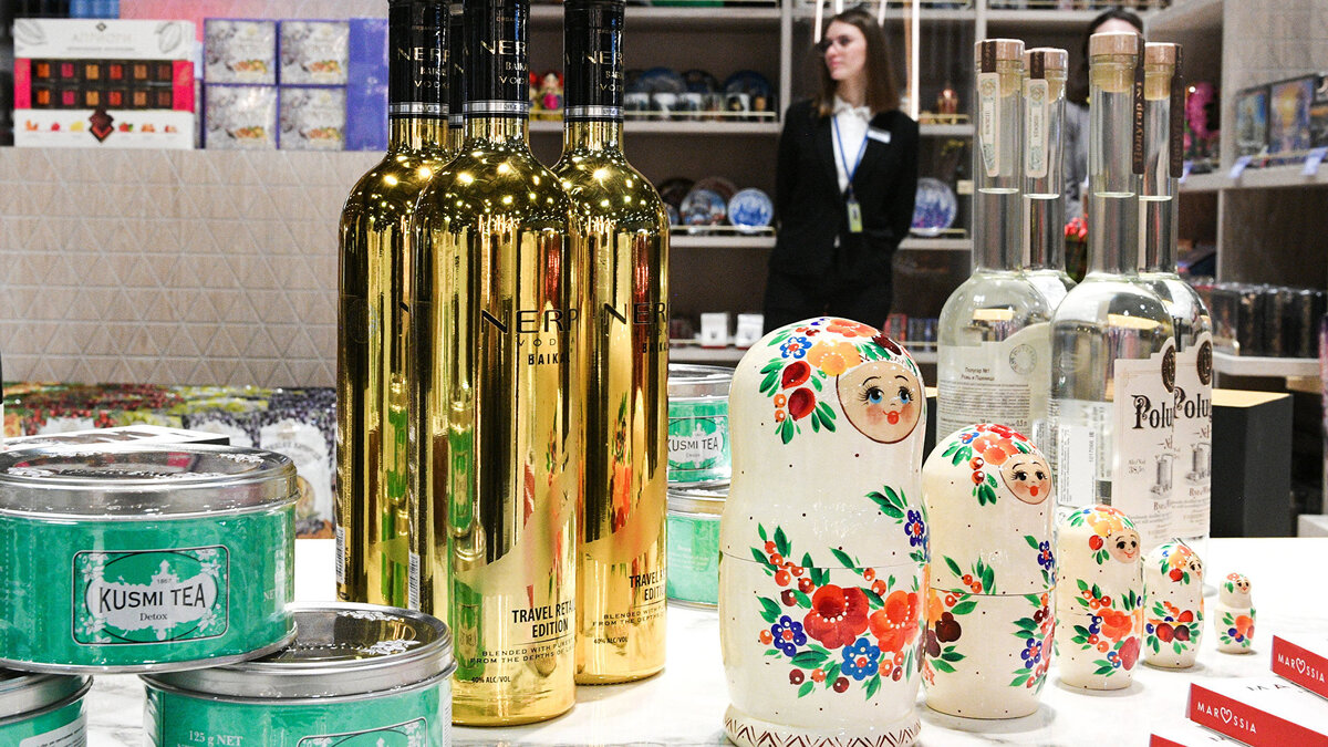    Магазин Duty Free в московском аэропорту Шереметьево© РИА Новости . Рамиль Ситдиков