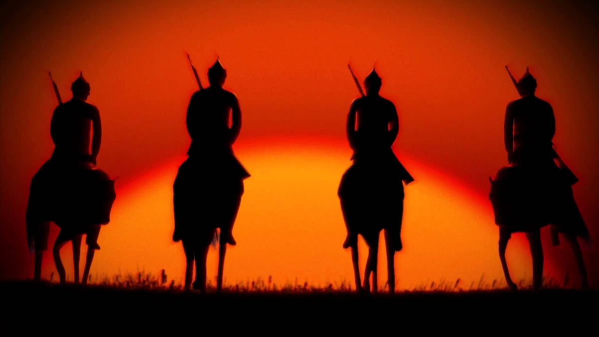 Фильм «Неуловимые мстители»  не понравился Джанни Родари и даже возмутил: «Там дети убивают!». И «Мстители» не получили первого приза на одном из кинофестивалей.