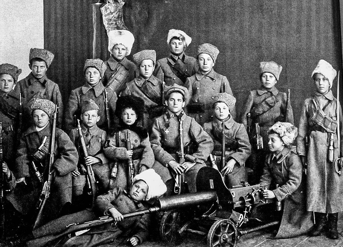 Белогвардейцы 1917 год. Кадеты и Юнкера 1917. Сибирские Партизаны 1919.