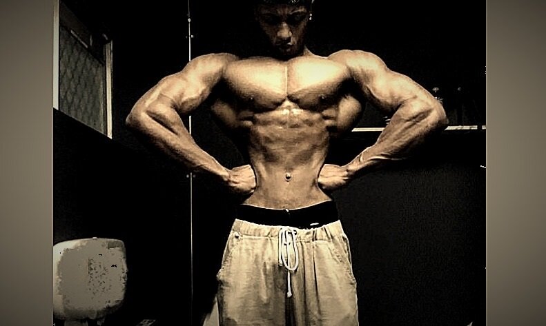 Широкий торс