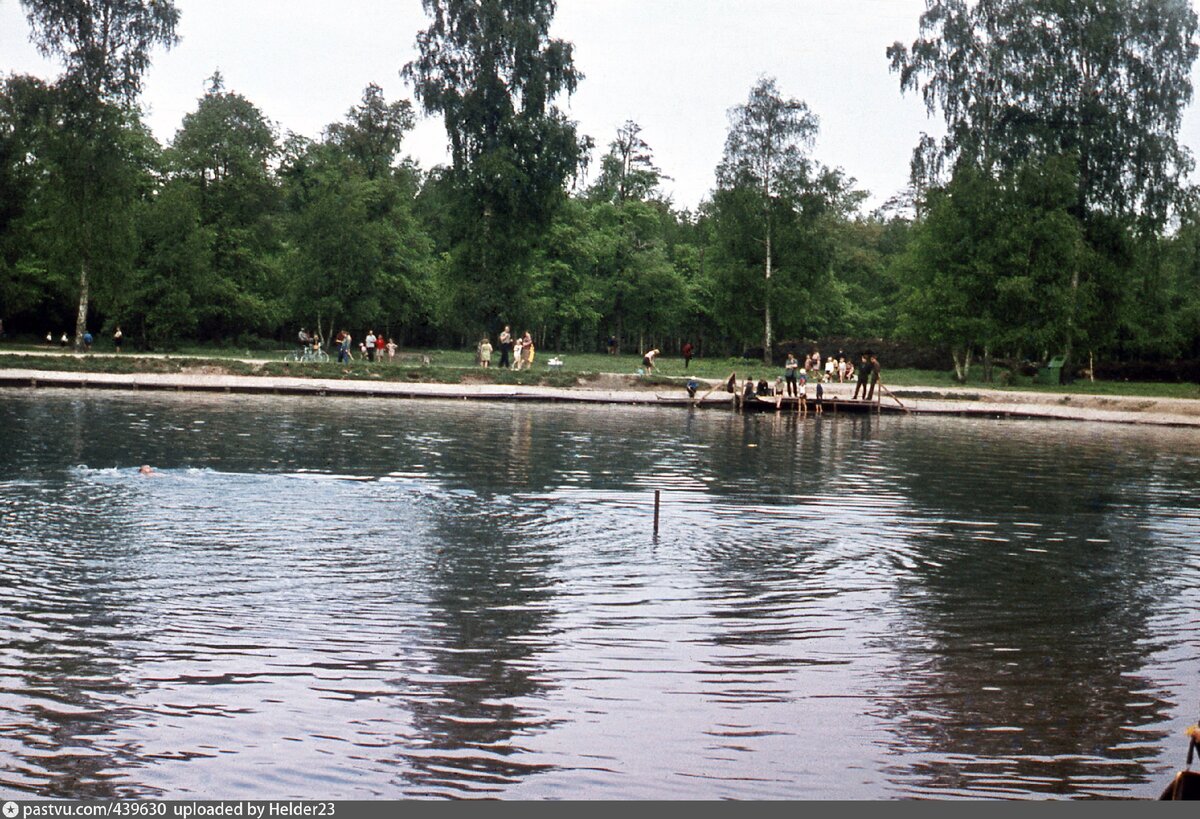 Золотой пруд в парке "Сокольники". Изображение с сайта pastvu.com