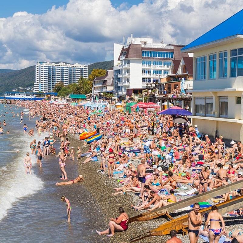 Пляж до полудня