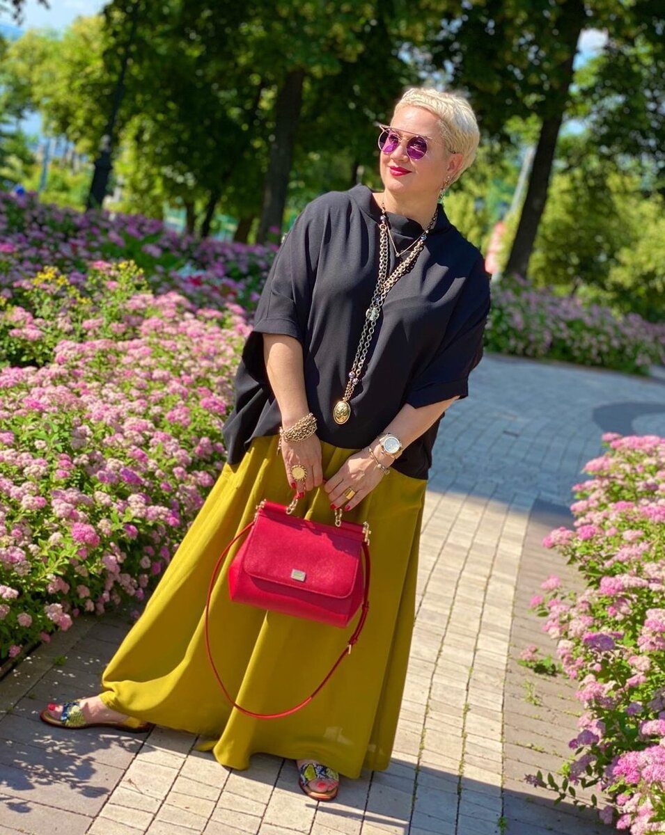 @instagram.com/oksanakusamviv/