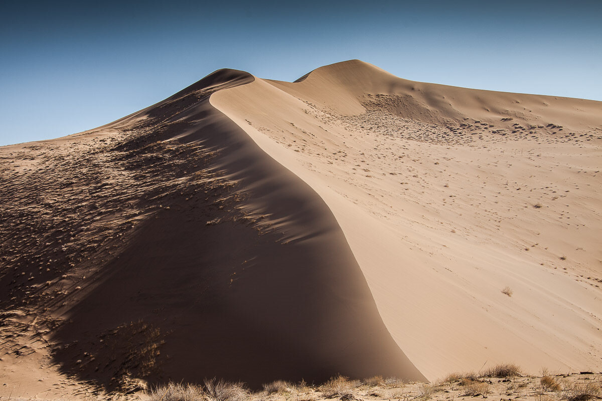 Застывшая красота песка в пустыне Гоби. Я был поражён и впечатлён ???