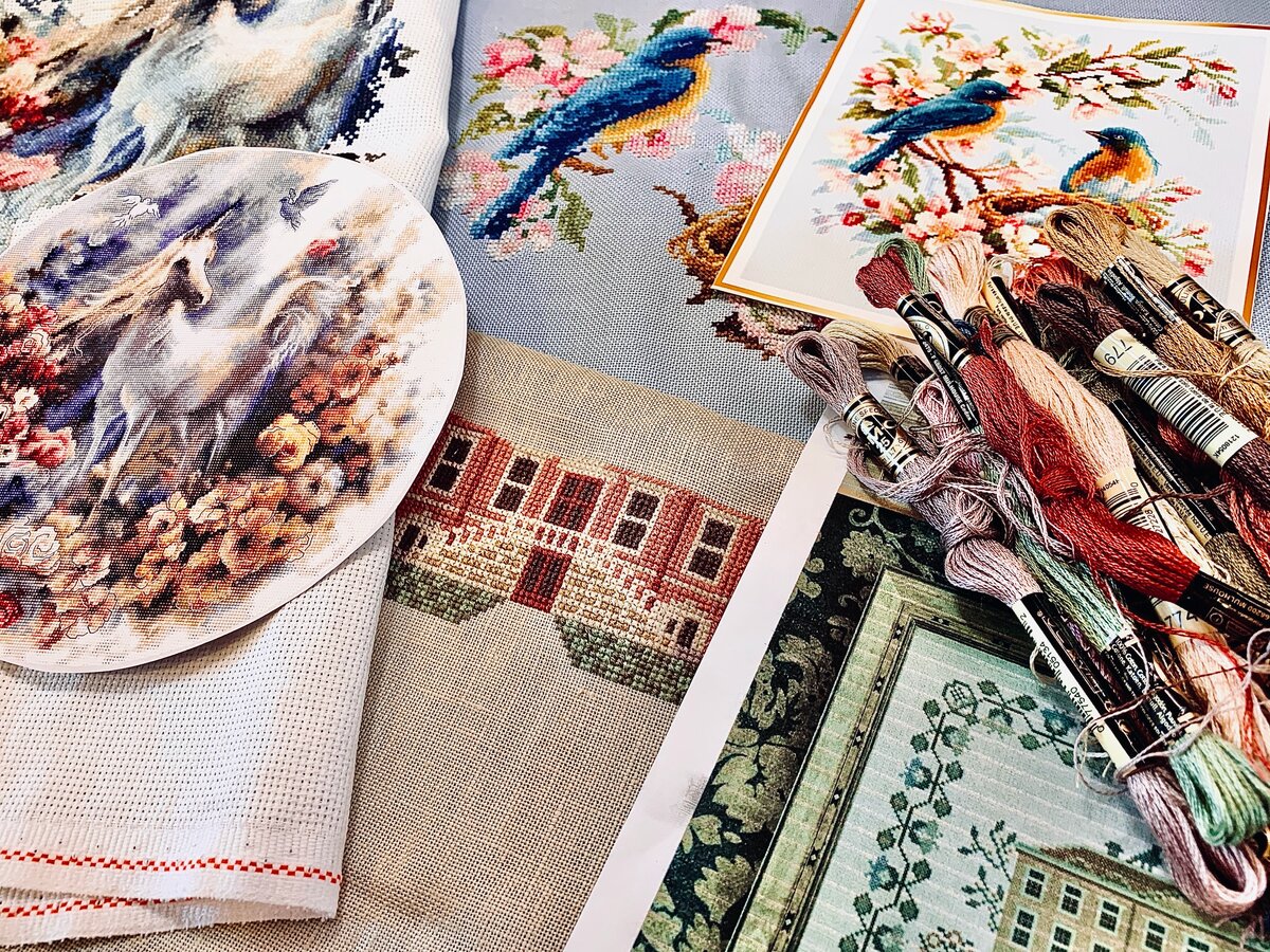 Мои вышивальные процессы в июле