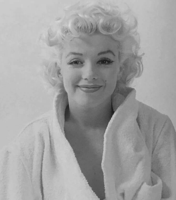 Мэрилин монро пин ап фото. Эллиотт эрвитт мэрилин монро. 6 пальцев на ноге у мерлин монро. Монро 6. Мэрлин нэш.